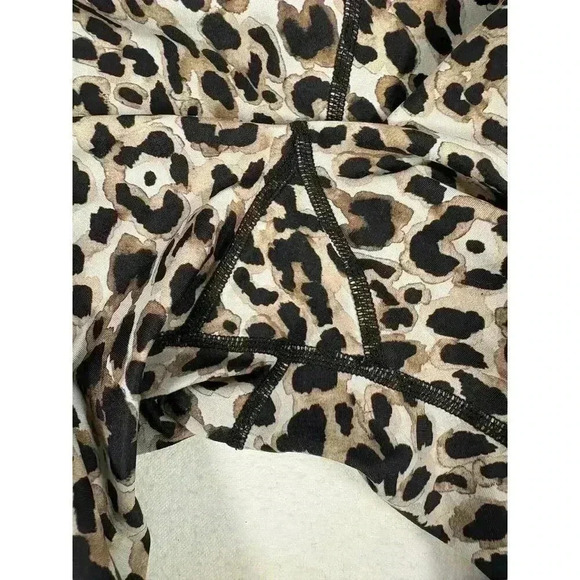 Women’s The Upside size XS leopard print athletic bike shorts - Picture 4 of 5